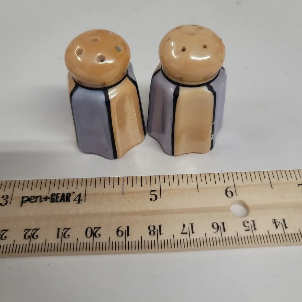 Lot of 3 Sets Vintage Ceramic Salt Pepper Shakers Fireplace Figures Japan‎